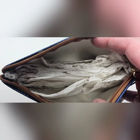 Dooney & Bourke Tennessee Titans Cosmetic Bag Zippered Pouch 6.5 X 4 X 2 NWT - Picture 8 of 11